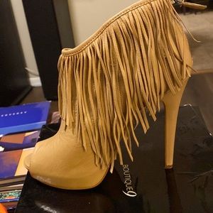 Boutique 9 booties size 10